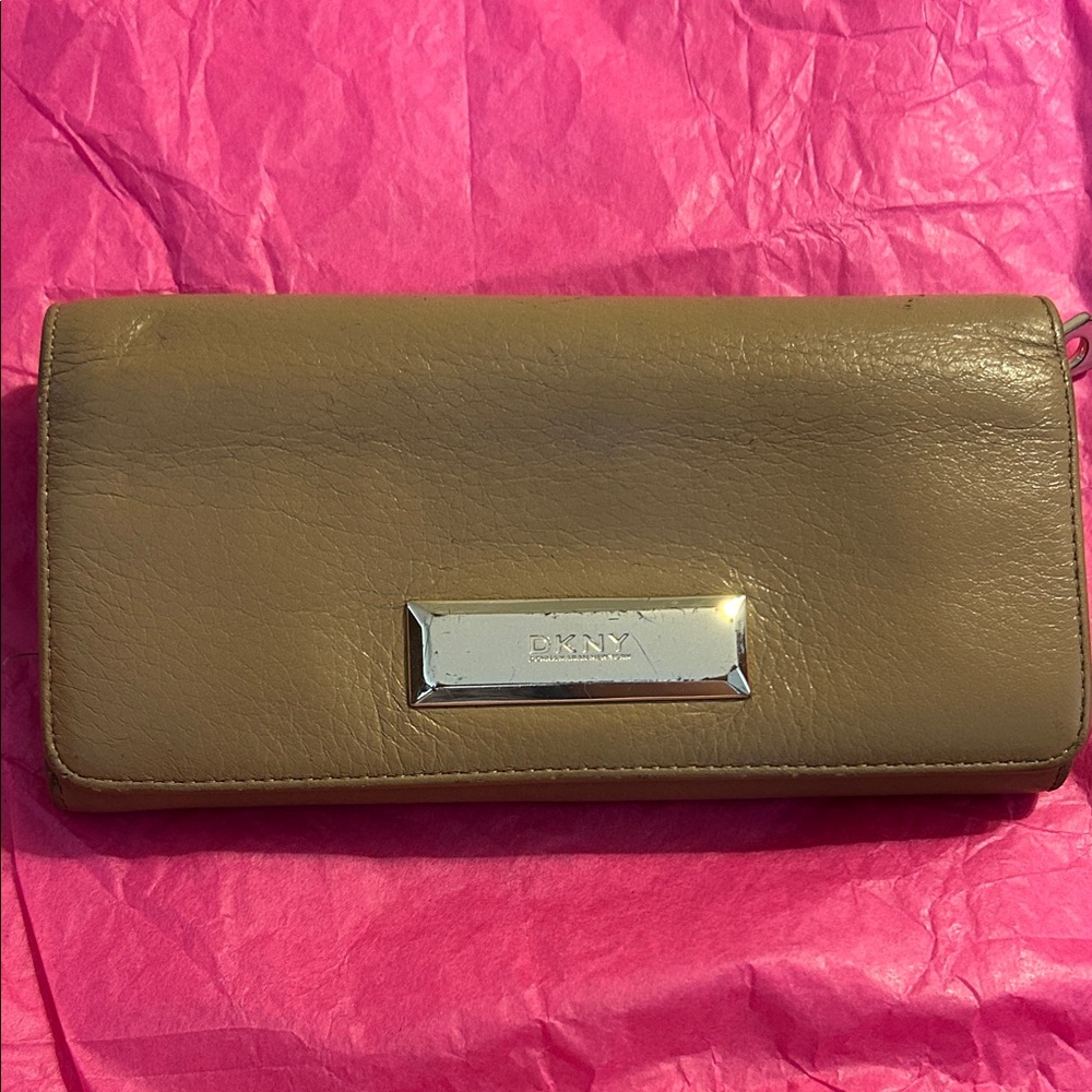 DKNY Brown Leather Women's Wallet